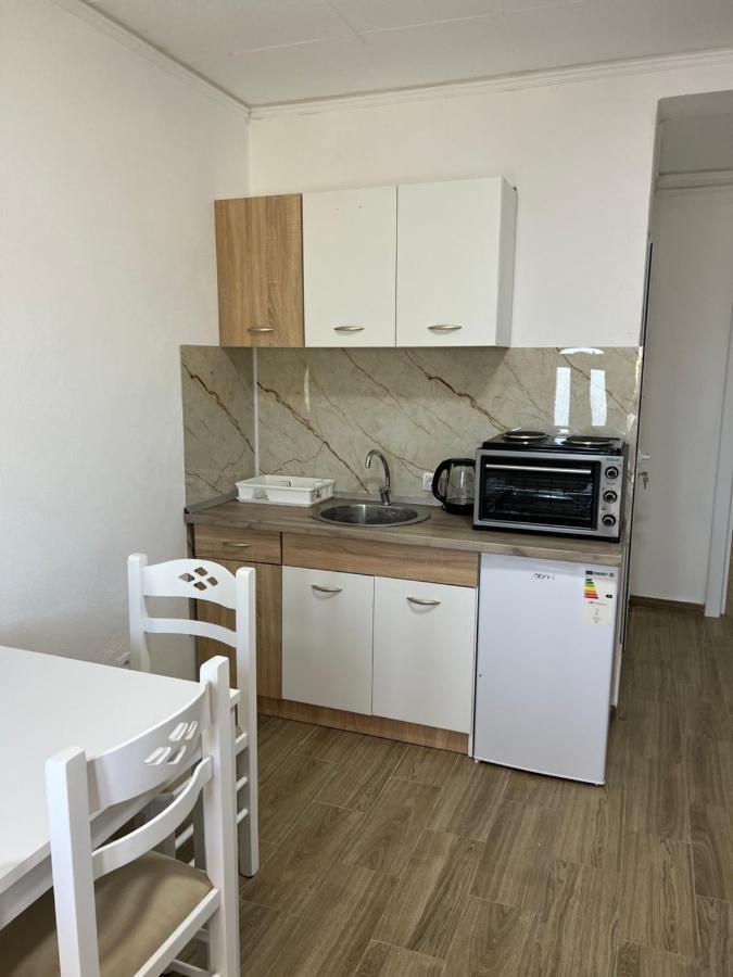 Hidden Villa Apartments Котор Экстерьер фото